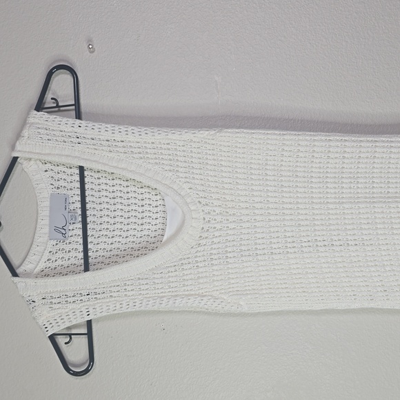 DH New York  Elegant White Knit Crochet Maxy Dress Size XS. - Picture 2 of 8